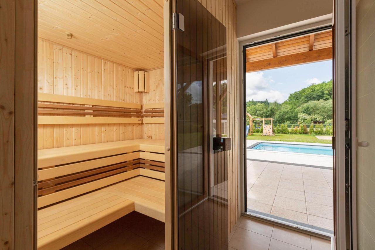 Holiday House Adam Prosecne Esterno foto
