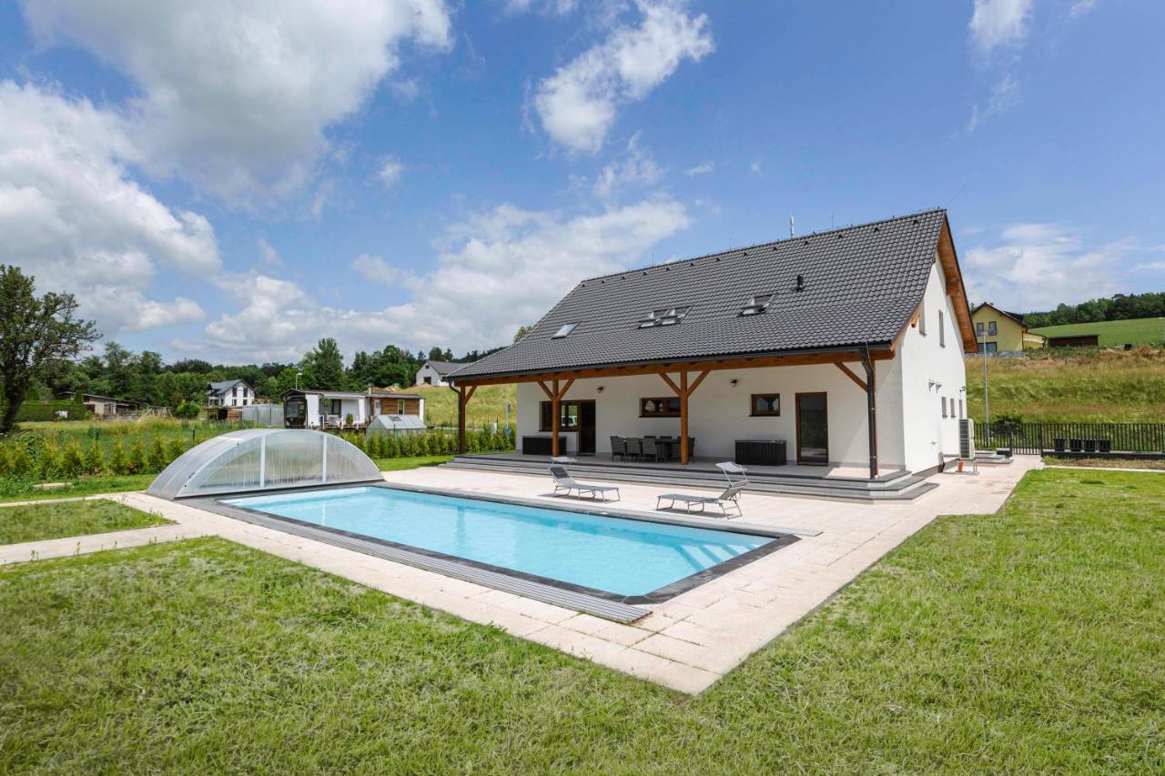 Holiday House Adam Prosecne Esterno foto