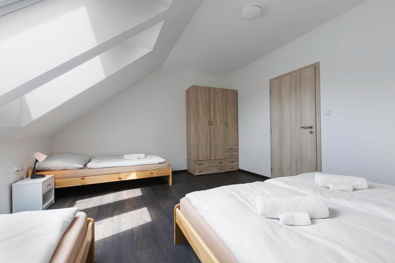 Holiday House Adam Prosecne Esterno foto