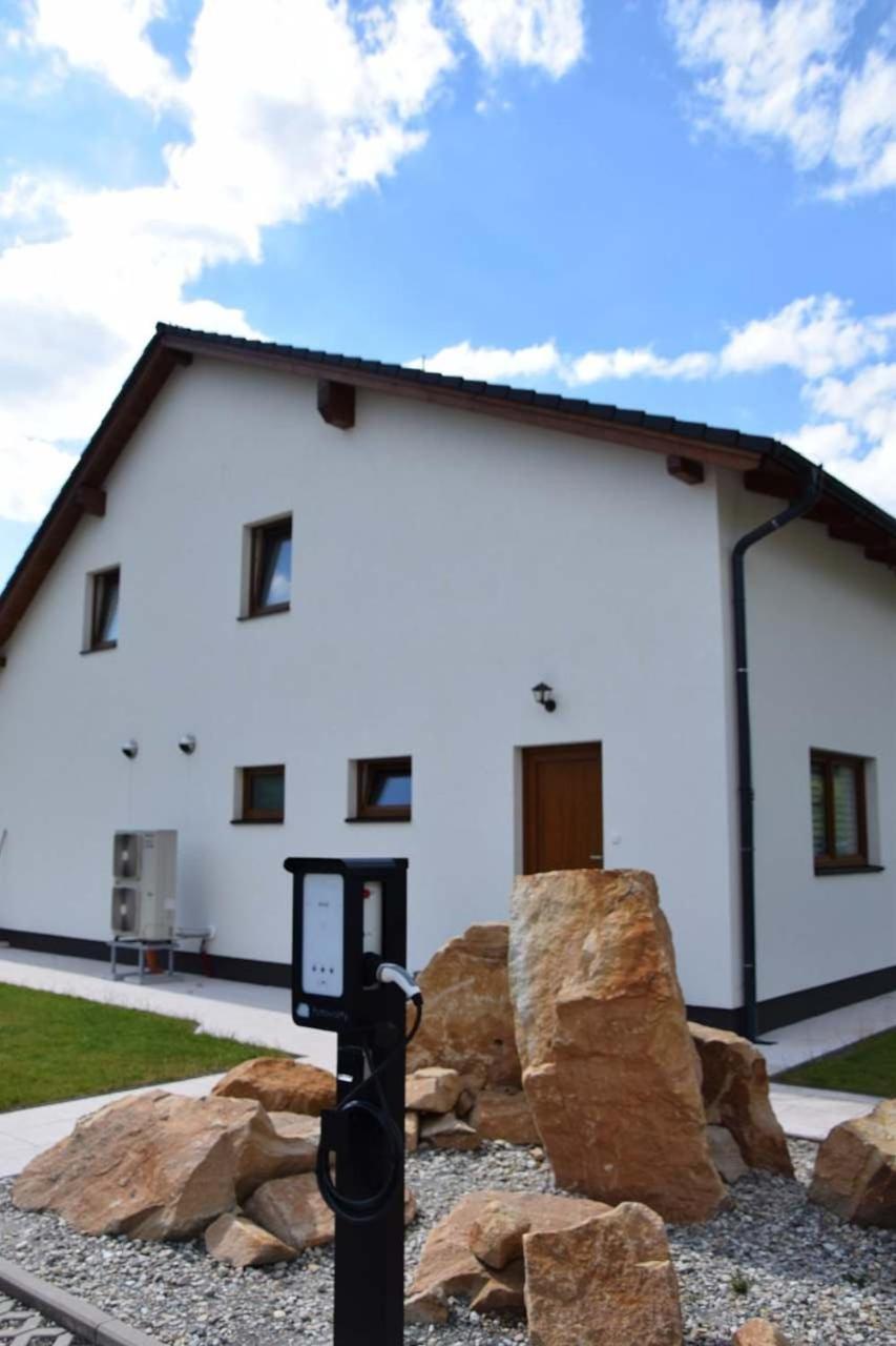 Holiday House Adam Prosecne Esterno foto